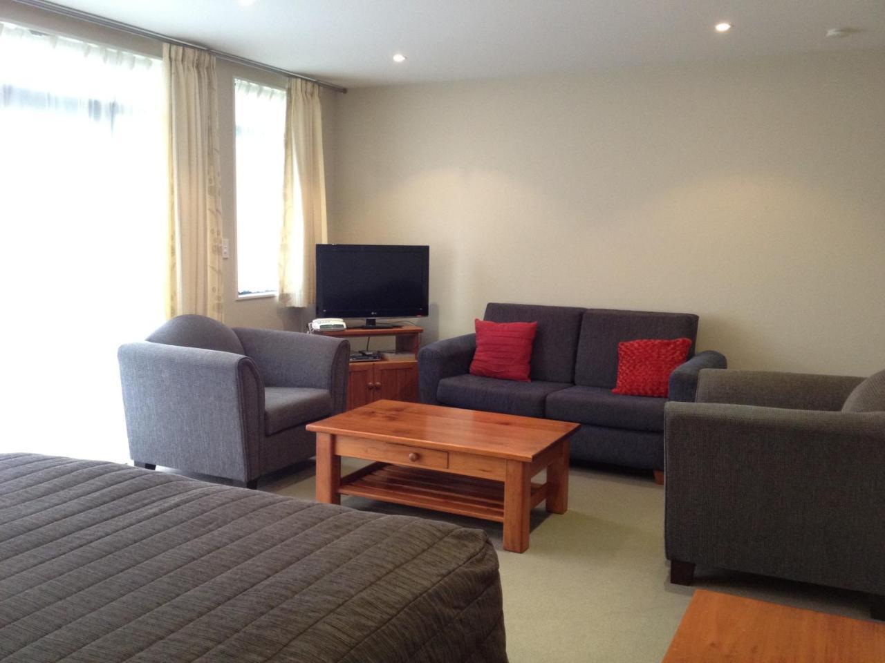 Aotea Lodge Porirua Ngoại thất bức ảnh